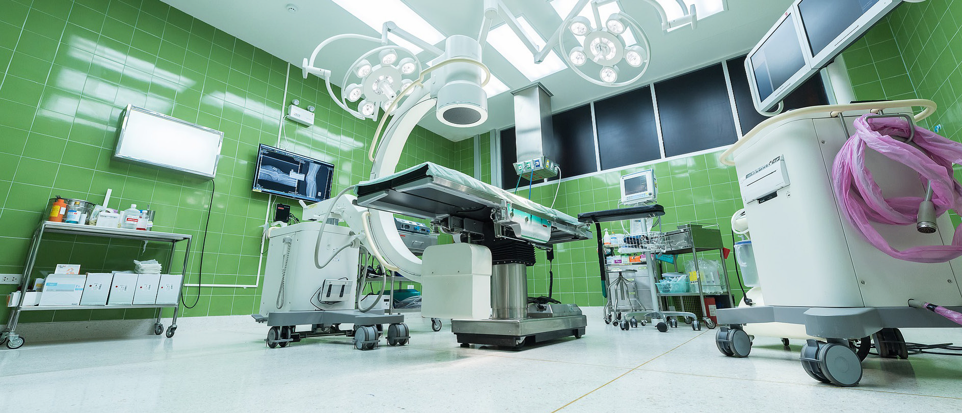 Medical equipment delivery, medical equipment in operating room